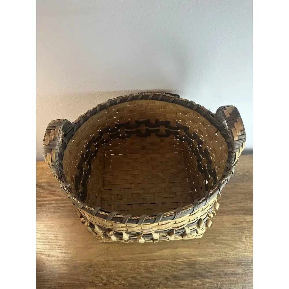 Vintage Woven Basket With Lid & Handles Two Tone Farmhouse Storage Basket